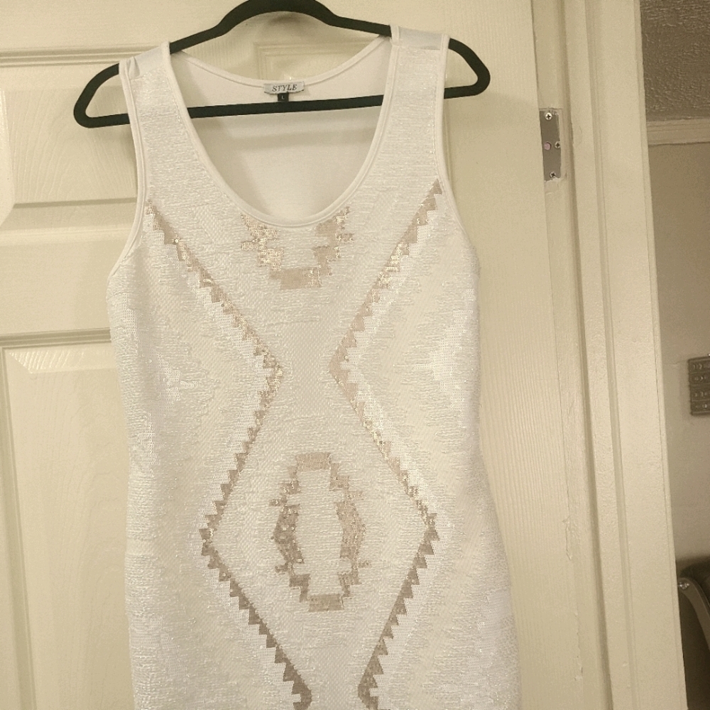 White dress with cream